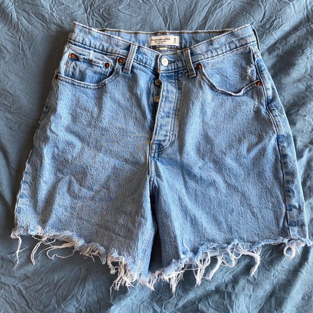 Abercrombie & Fitch the 7” Dad Short High Rise
